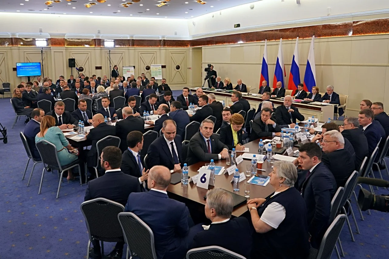 Антон Алиханов принял участие в расширенном заседании президиума Государственного совета по вопросам здравоохранения